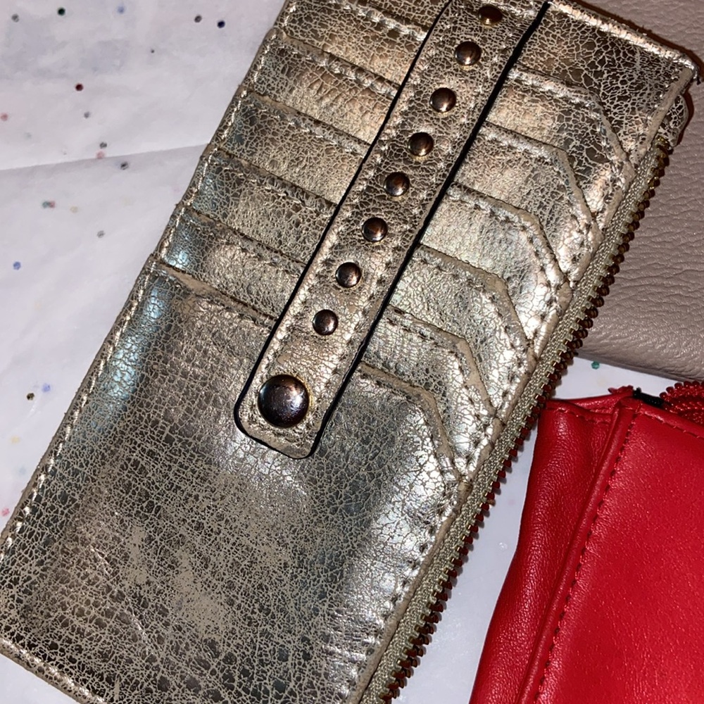 Bundle - Picture 2 of 9